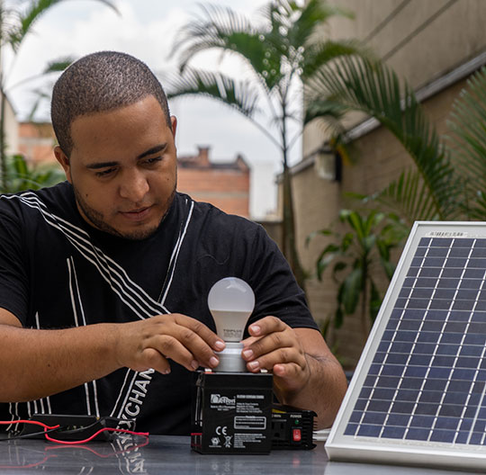   Escuela creatividad miniatura 2 540x528 instalador de redes energia solar